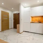 Park Slaski Homely By Bookinghost Apartman