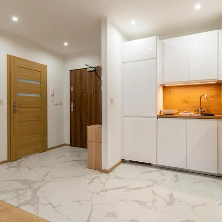 Park Slaski Homely By Bookinghost Lägenhet