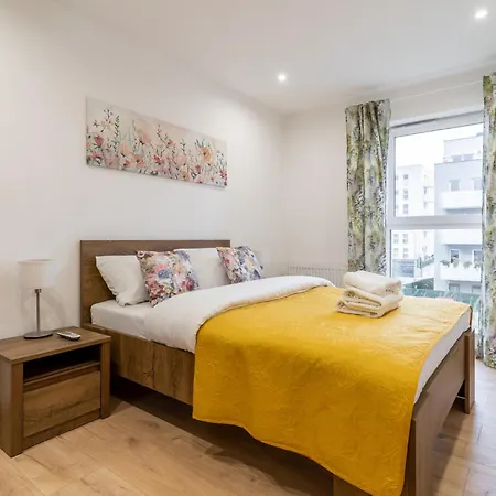 Park Slaski Homely By Bookinghost Lägenhet Katowice