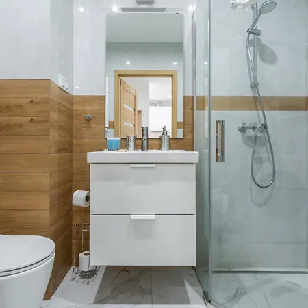 Park Slaski Homely By Bookinghost Lägenhet