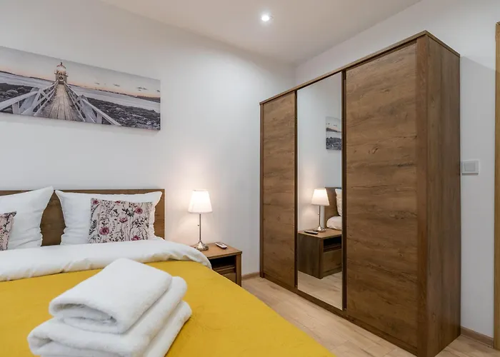 Apartamento Park Slaski Homely By Bookinghost